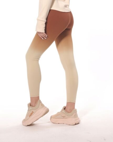 Клин с модерен омбре ефект